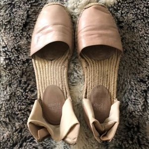 Eileen Fischer flats